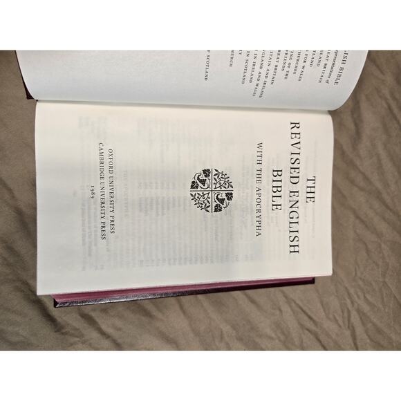 The Revised English Bible Apocrypha HardBack Oxford Cambridge 1989 1st Edition - Picture 3 of 6